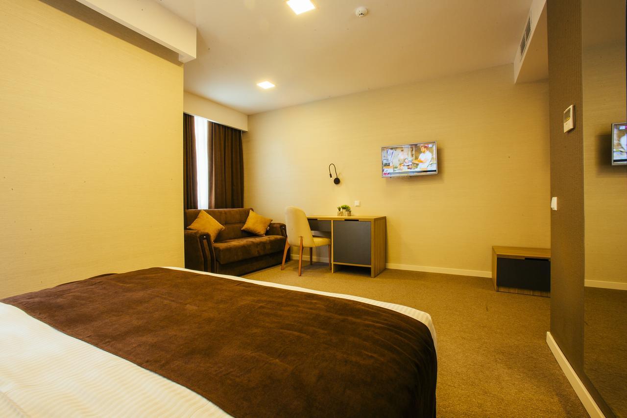 Hotel West Batumi Luaran gambar