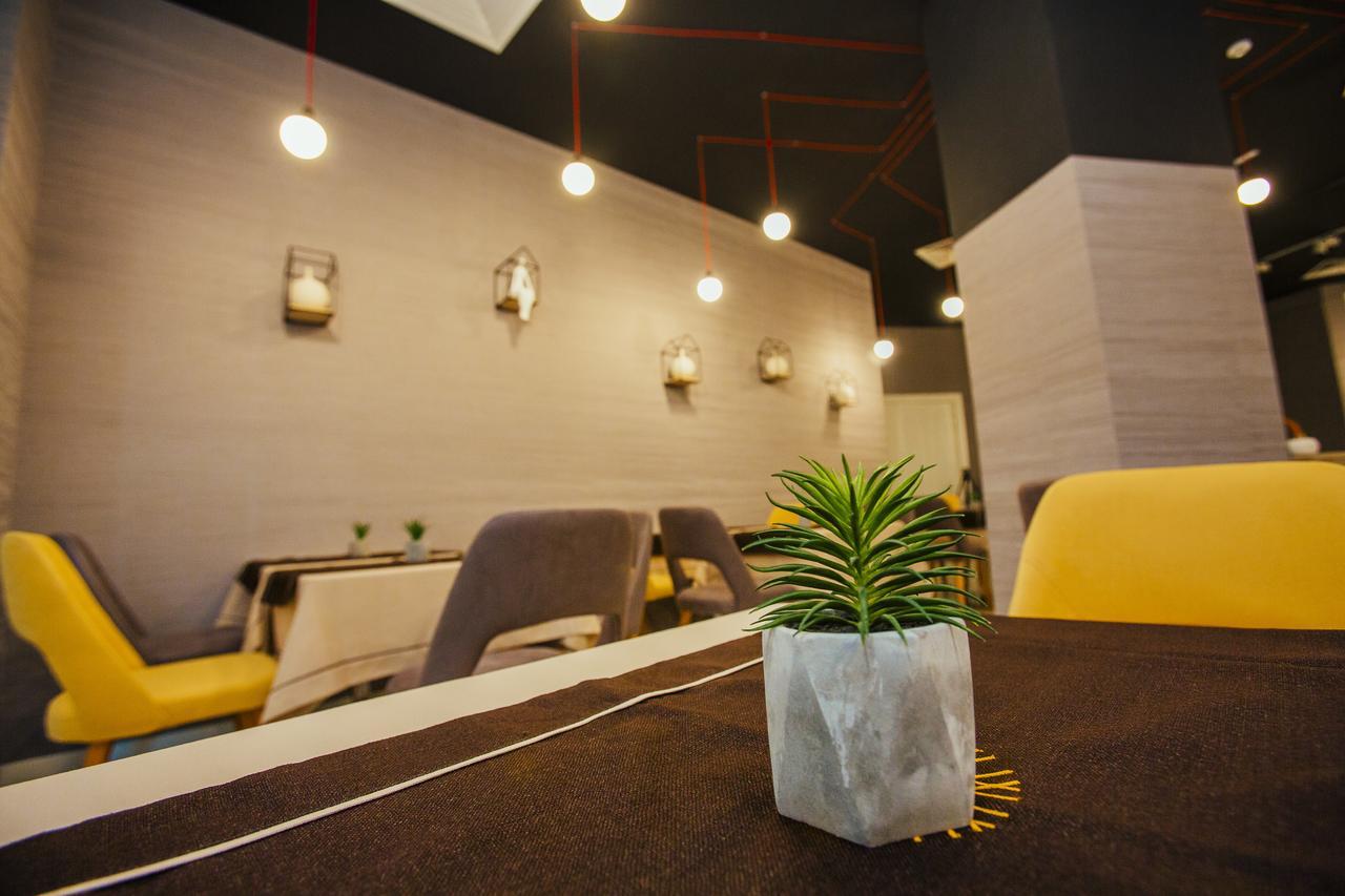 Hotel West Batumi Luaran gambar