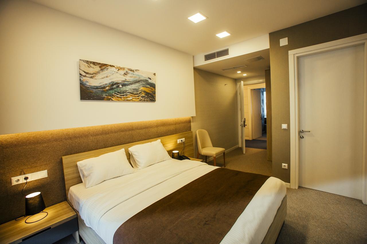 Hotel West Batumi Luaran gambar