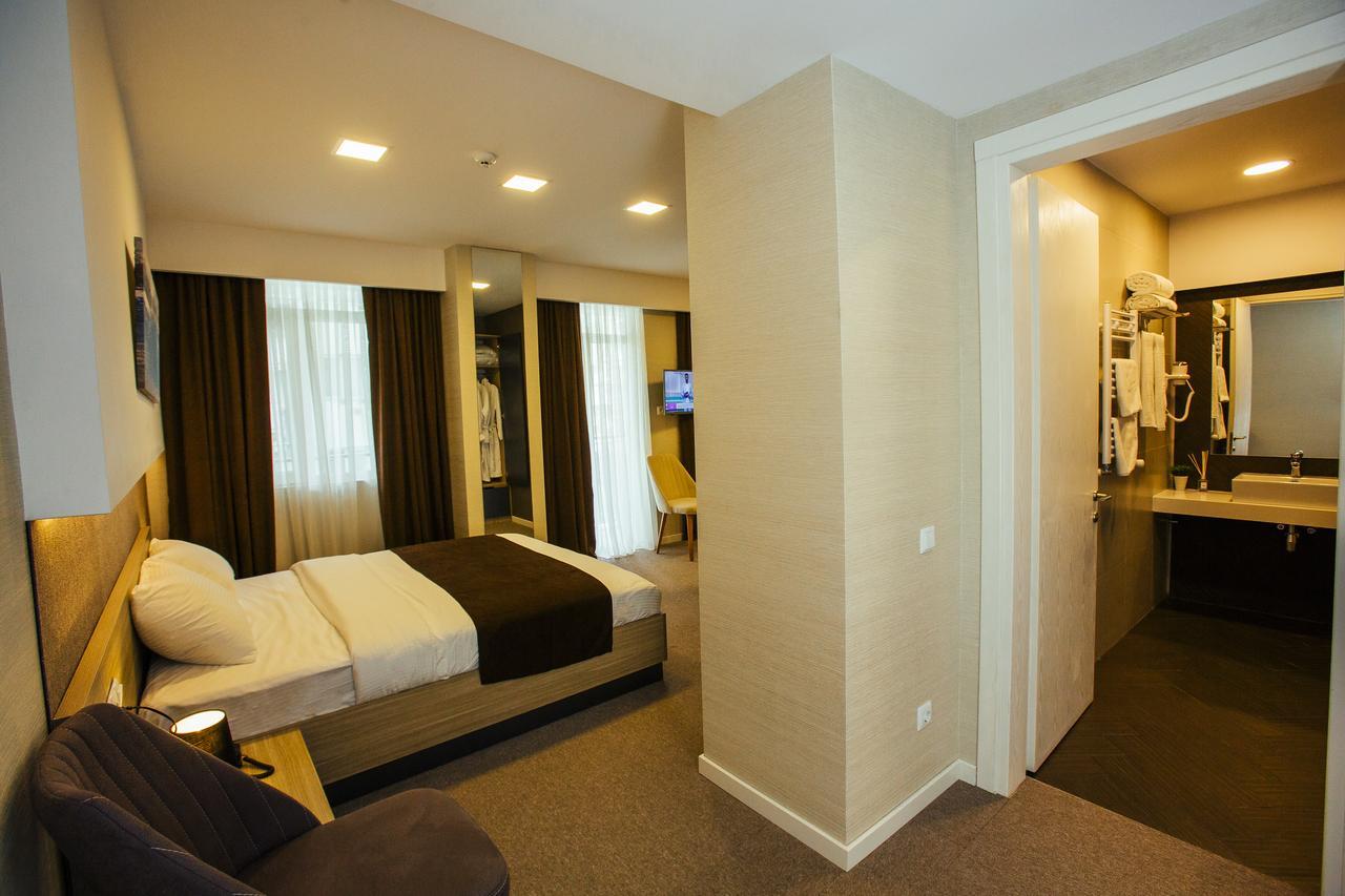 Hotel West Batumi Luaran gambar