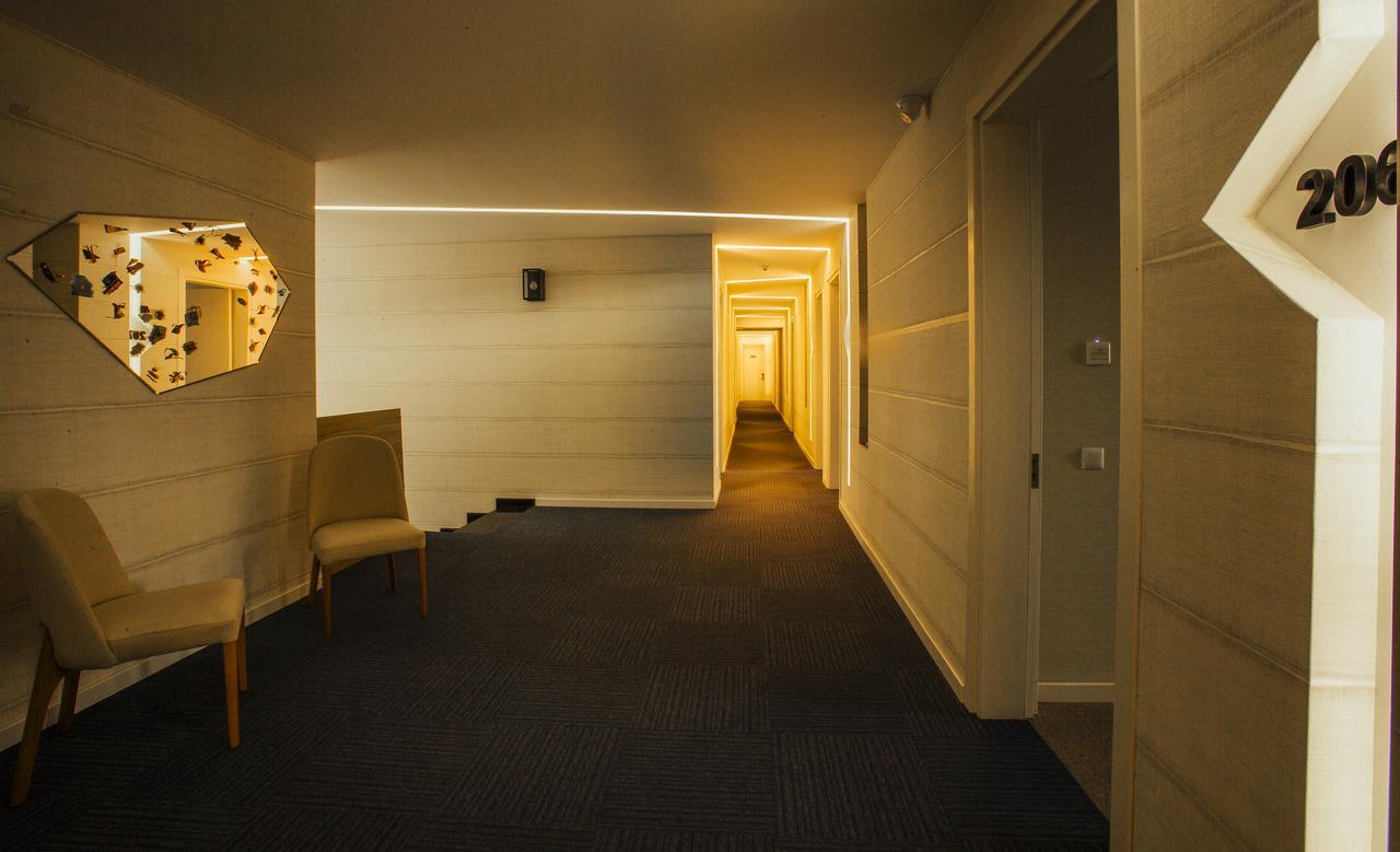 Hotel West Batumi Luaran gambar