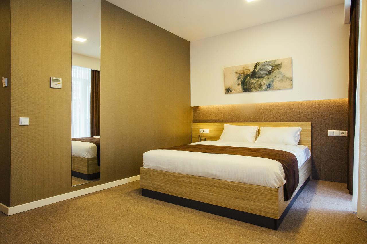 Hotel West Batumi Luaran gambar