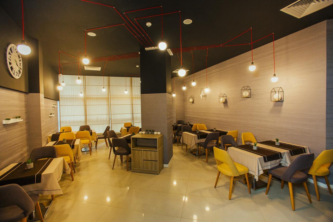 Hotel West Batumi Luaran gambar