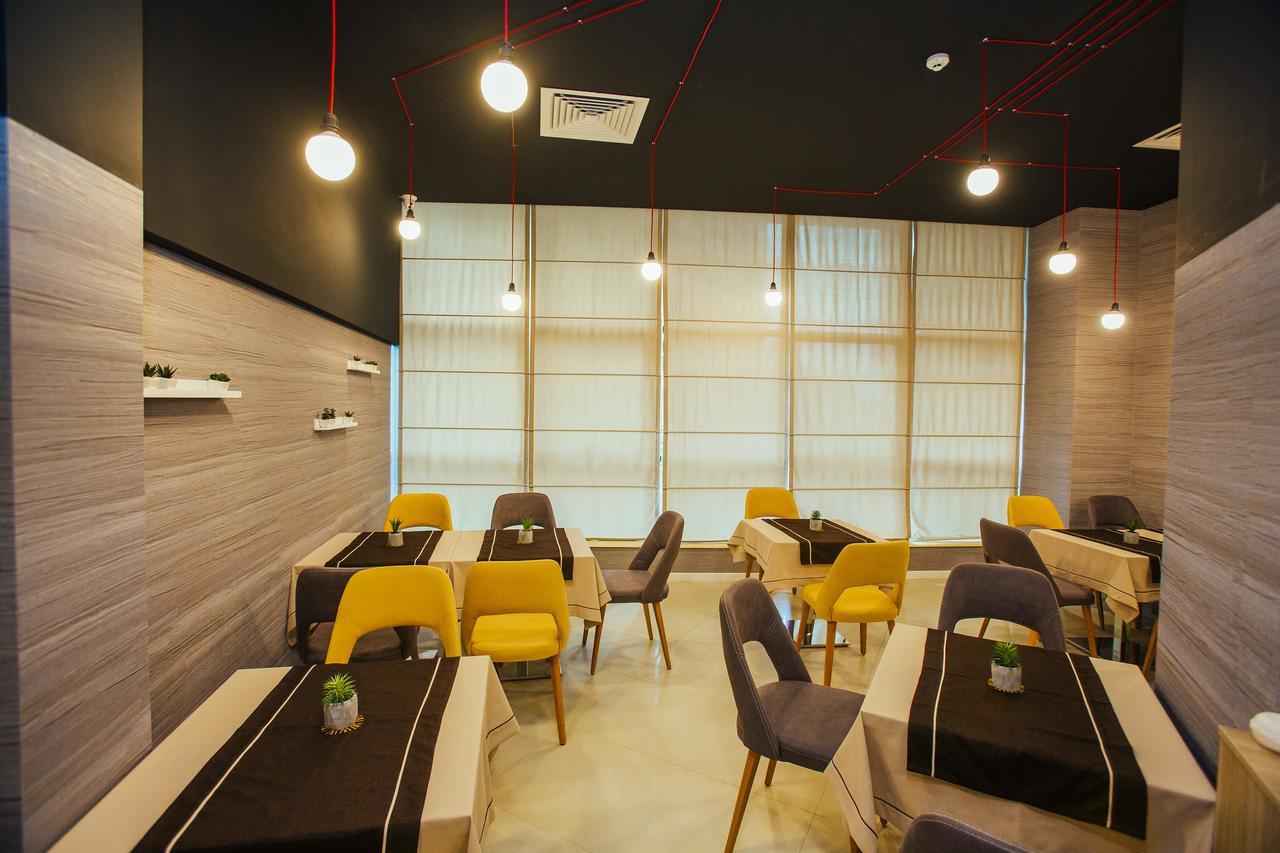 Hotel West Batumi Luaran gambar