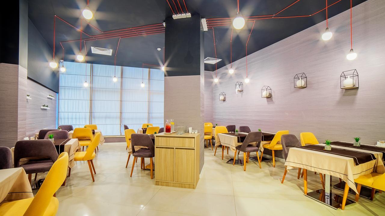 Hotel West Batumi Luaran gambar