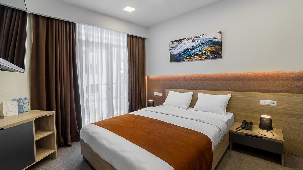 Hotel West Batumi Luaran gambar
