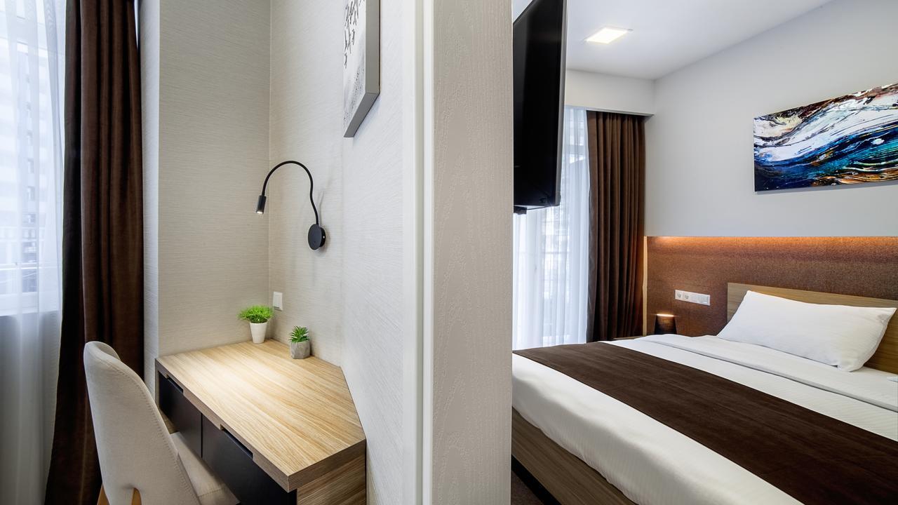 Hotel West Batumi Luaran gambar